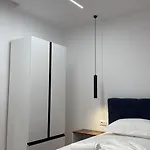 Dine Hotel *