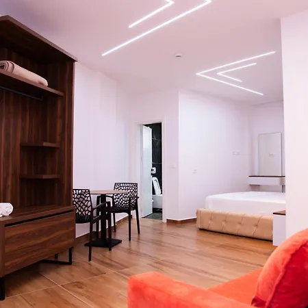Dine Hotel *