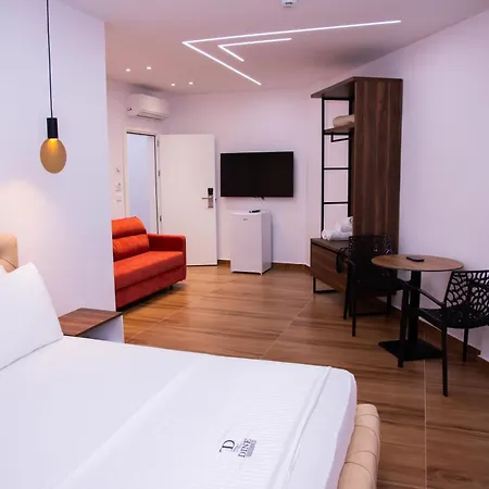 Dine Hotel *