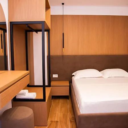 Dine Hotel Himarë